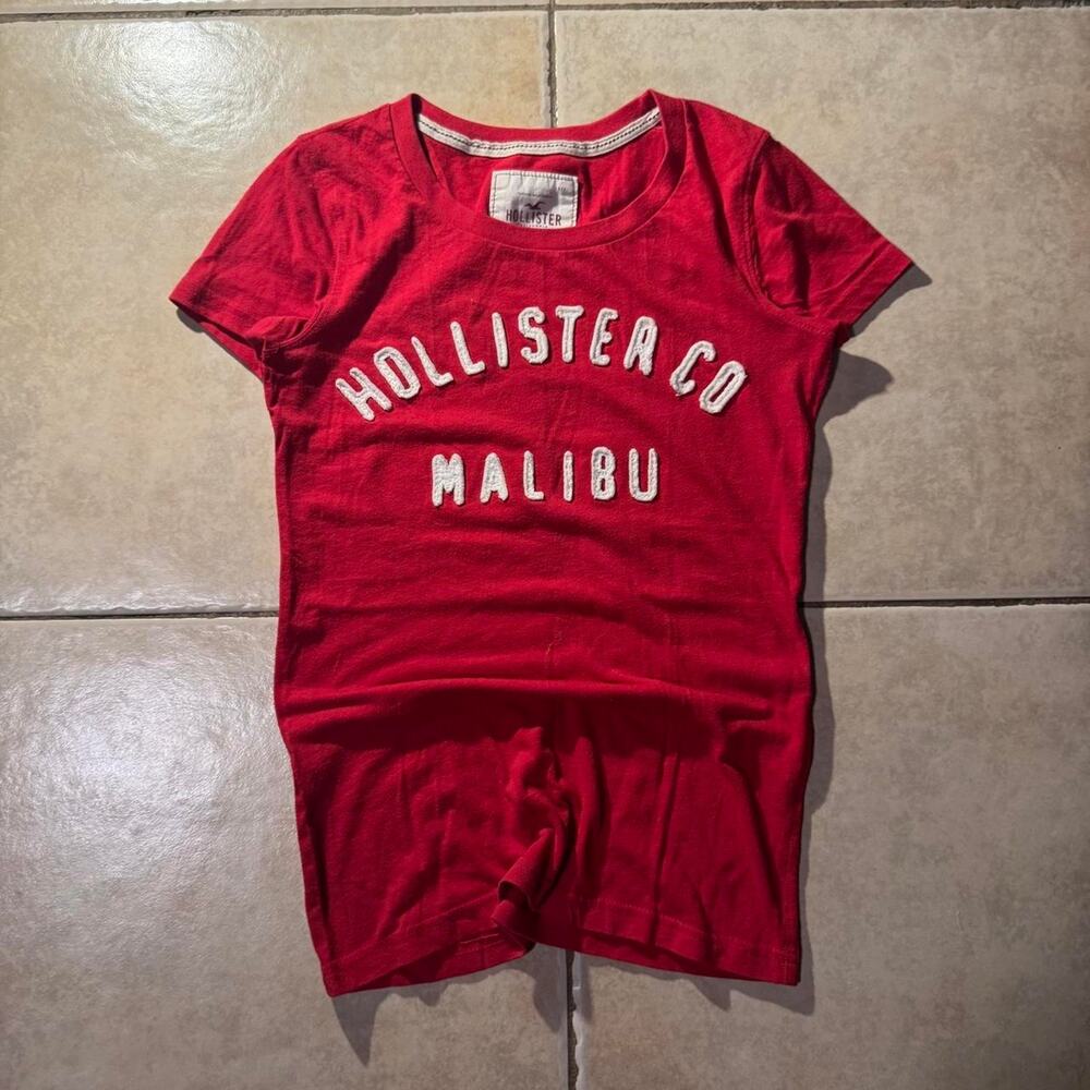 Vintage y2k red hollister co tee Size S in Womens